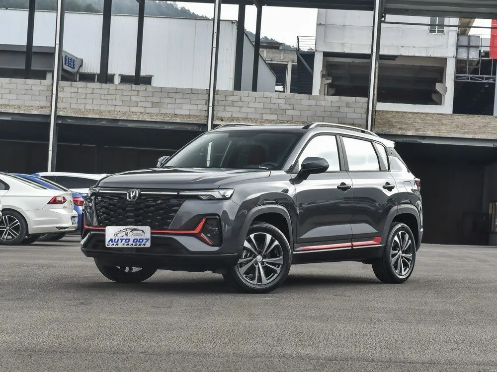 Changan CS35 Plus benzinski automobil