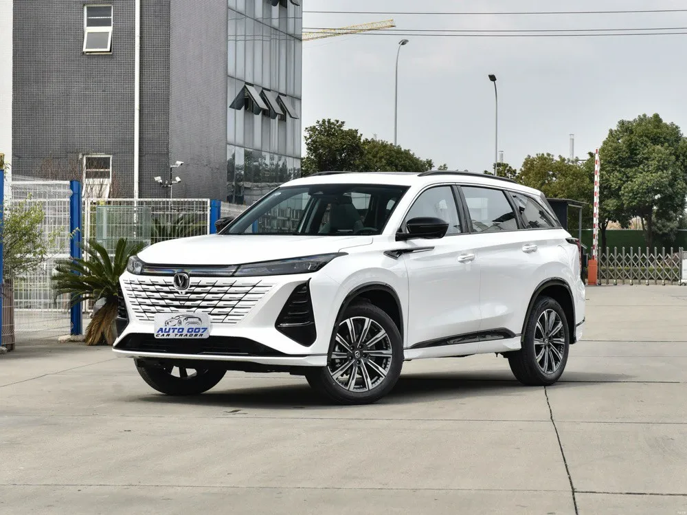 Changan CS75 Plus benzinski automobil
